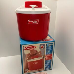 Vintage 70s Coleman Polylite 1 gallon red insulated drink cooler with box